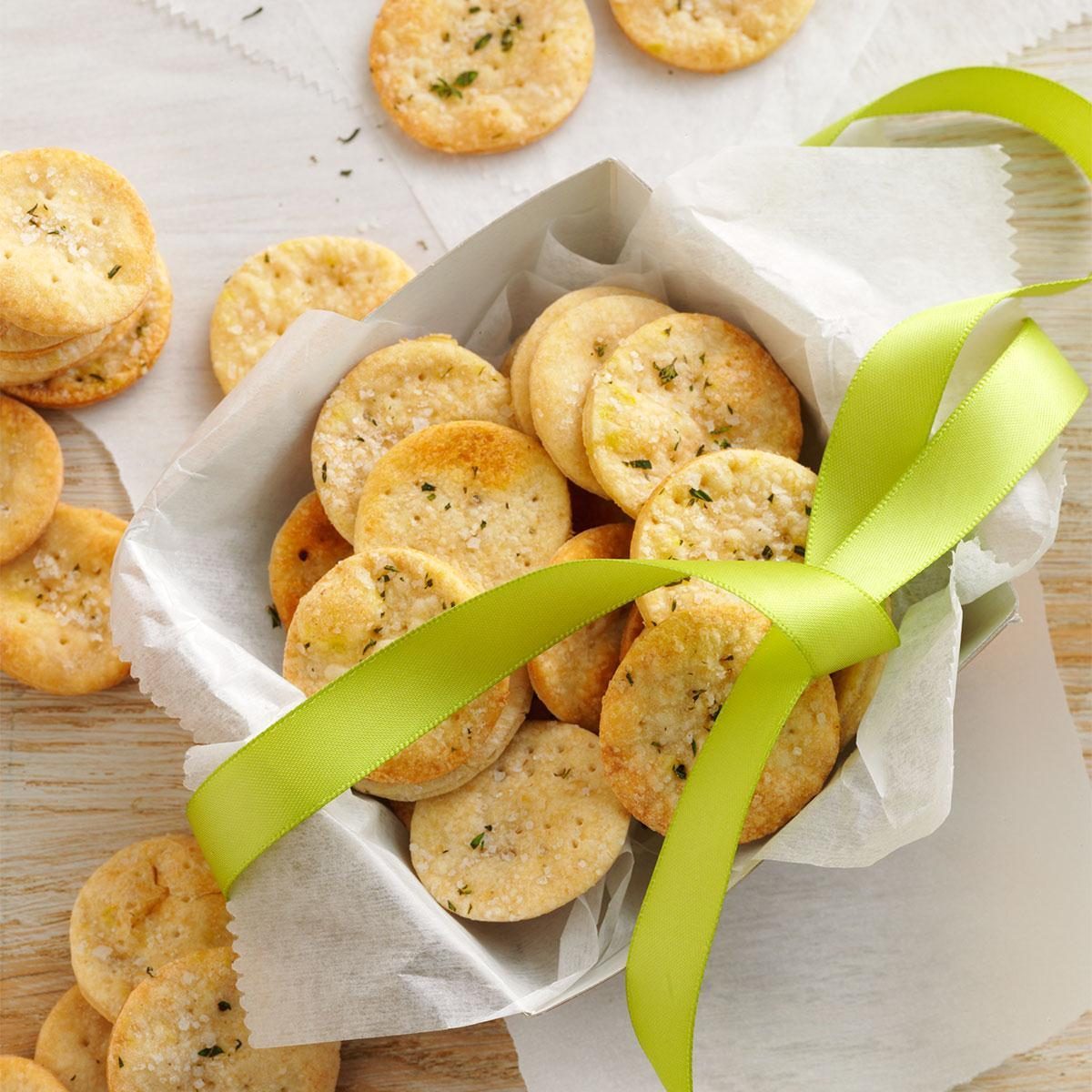 Ultimate TV Marathon Snacks: 25 Sweet & Savory Ideas