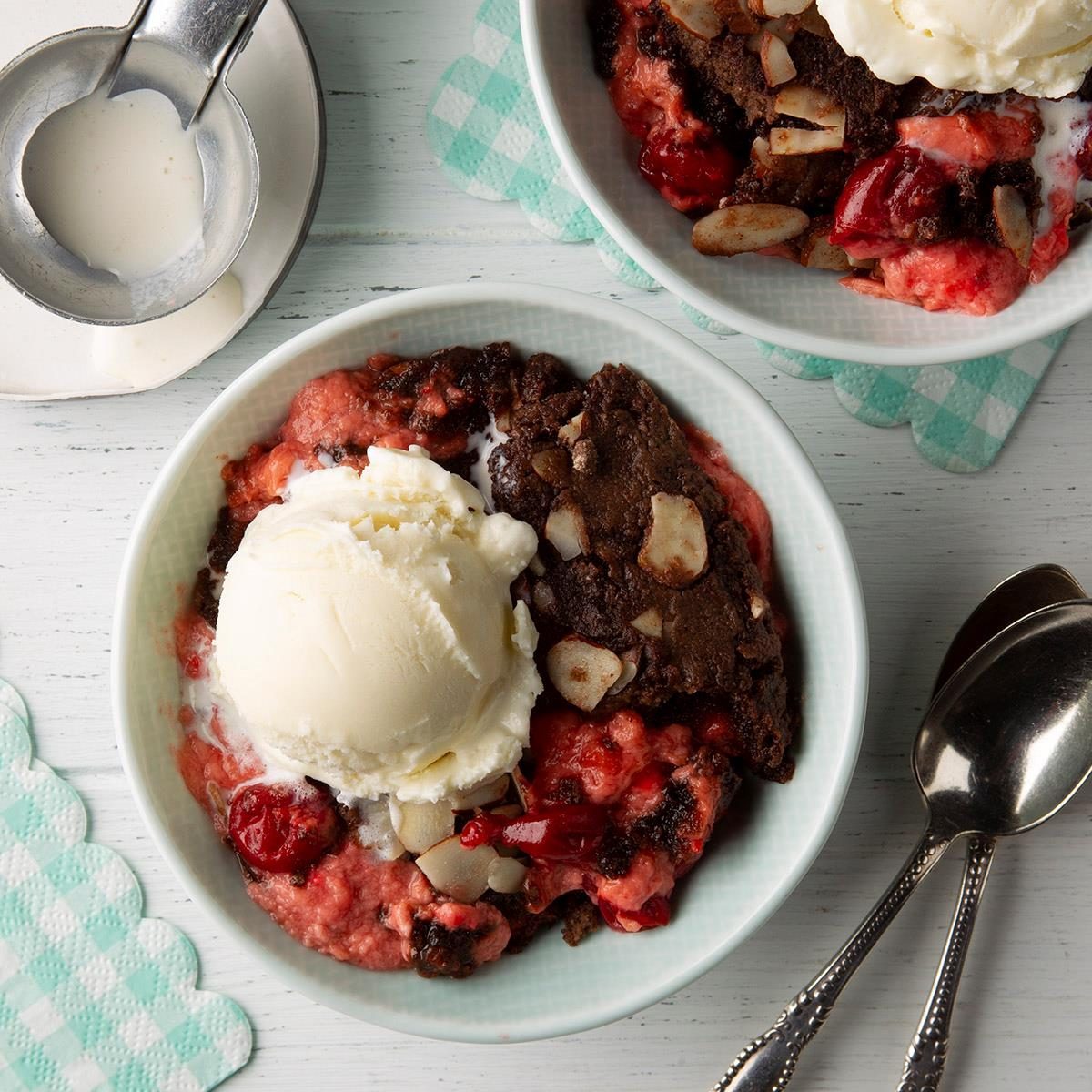 Easy Cake Mix Desserts: 30 Simple & Delicious Recipes