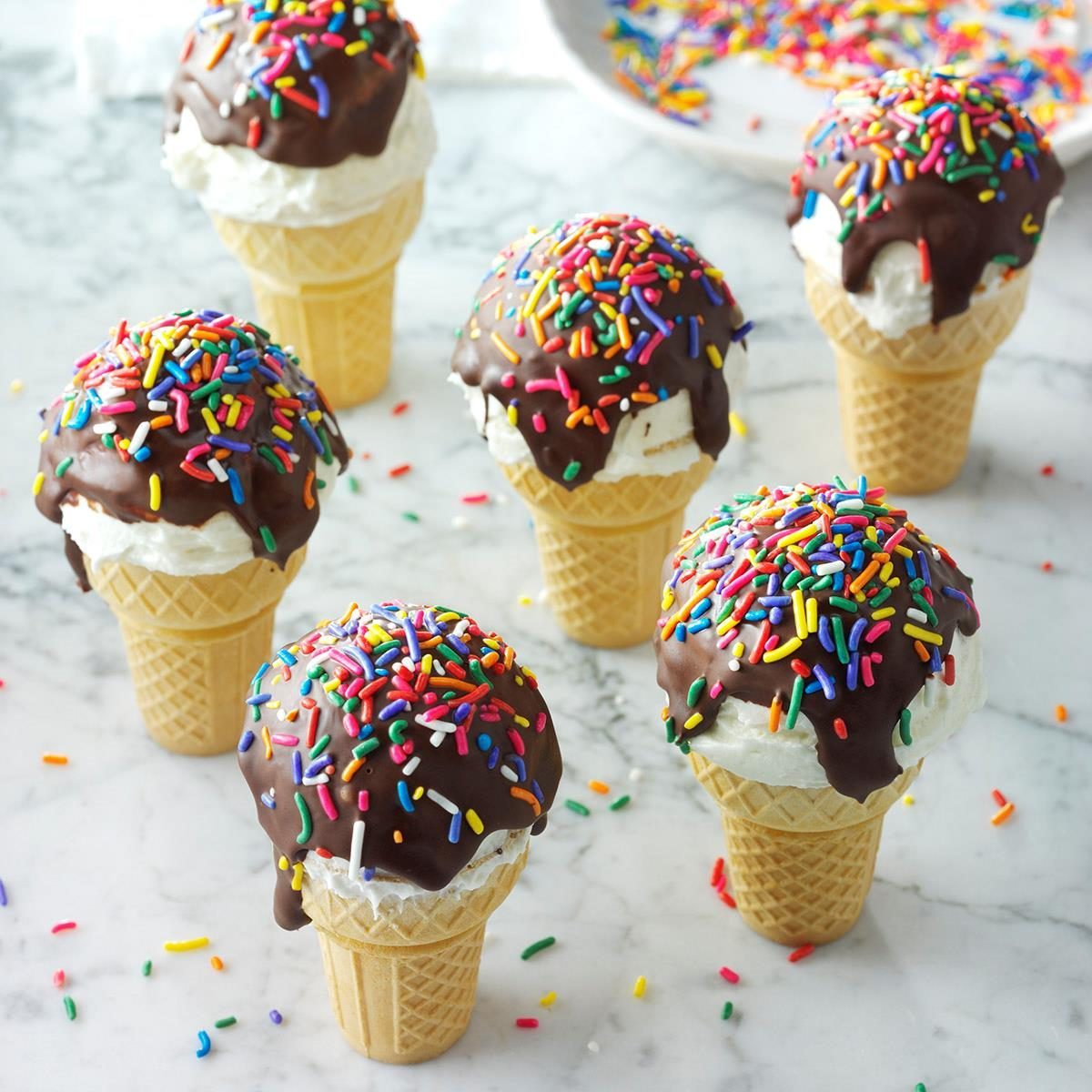 Easy Cake Mix Desserts: 30 Simple & Delicious Recipes
