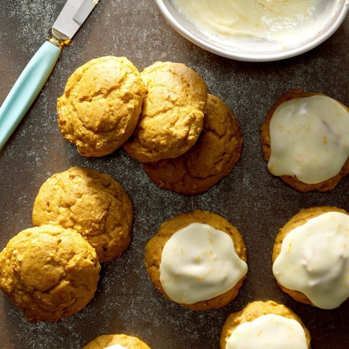 Easy Cake Mix Desserts: 30 Simple & Delicious Recipes