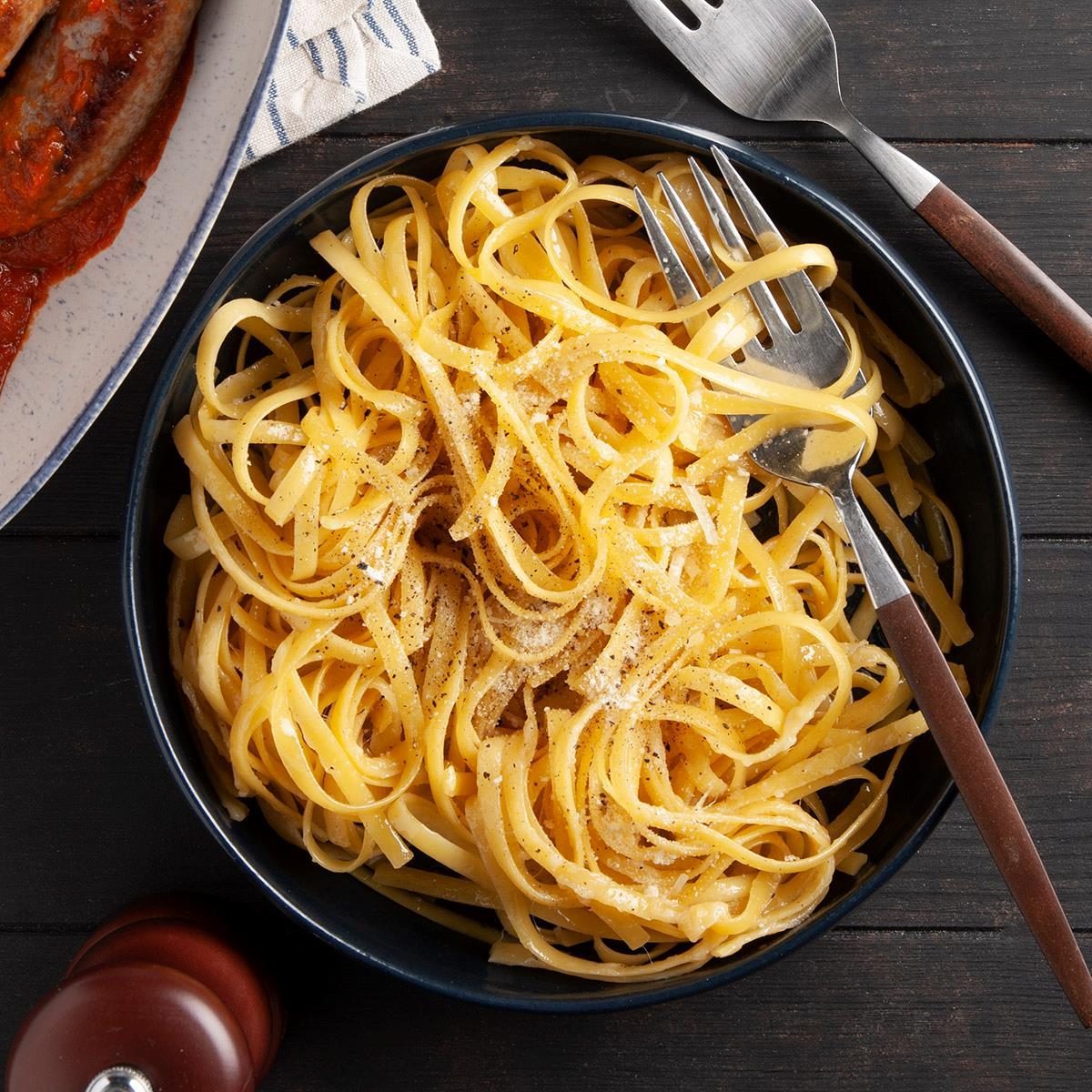 30 Easy Christmas Dinner Ideas for a Small Gathering
