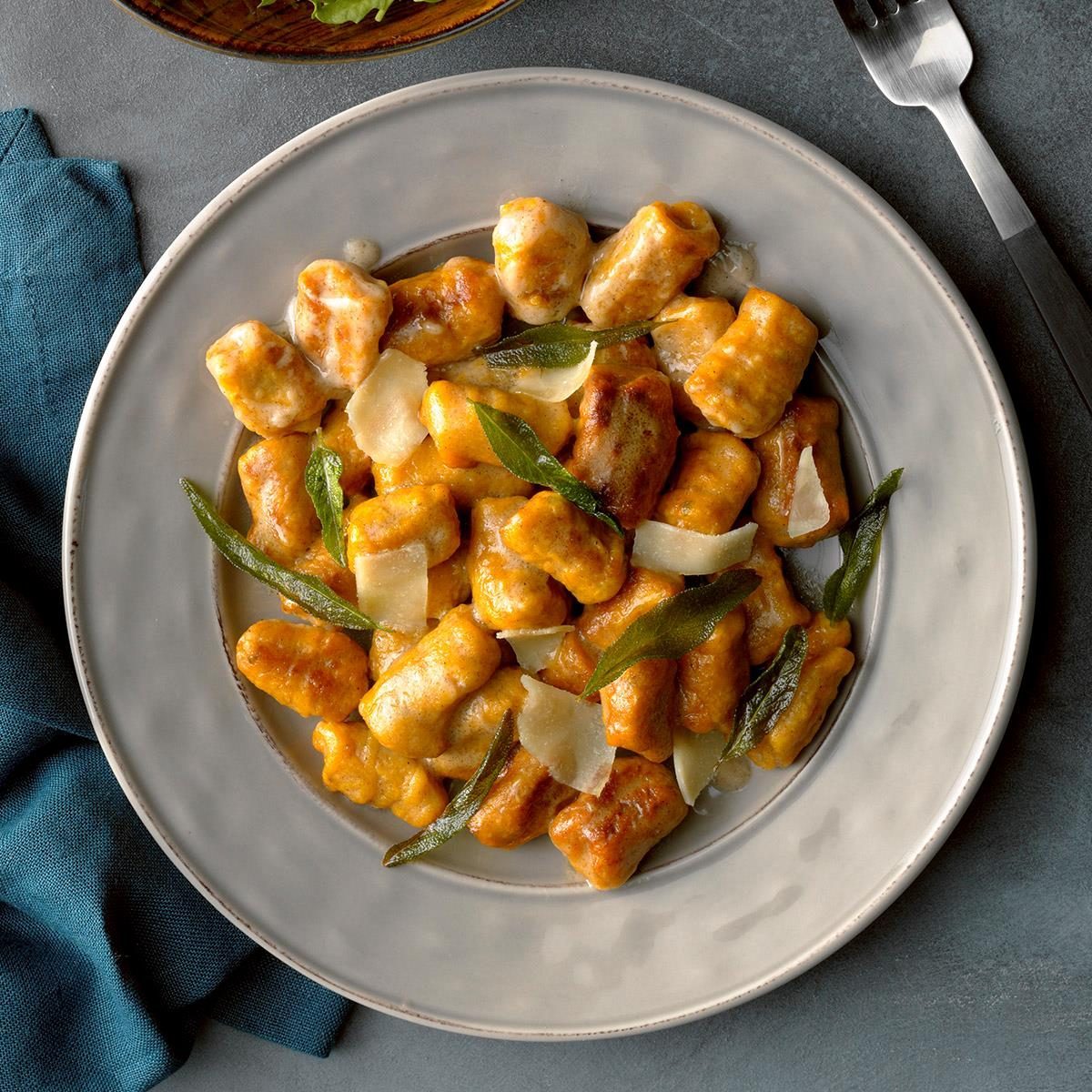 30 Easy Christmas Dinner Ideas for a Small Gathering