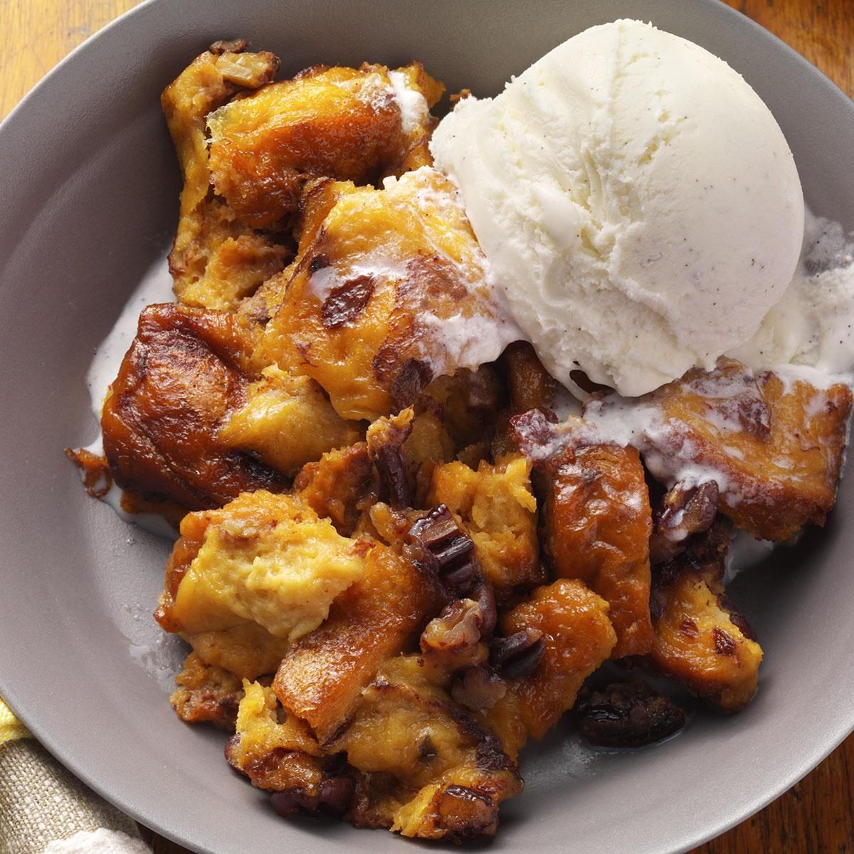 Cozy Winter Desserts: 30 Recipes for Warm Treats
