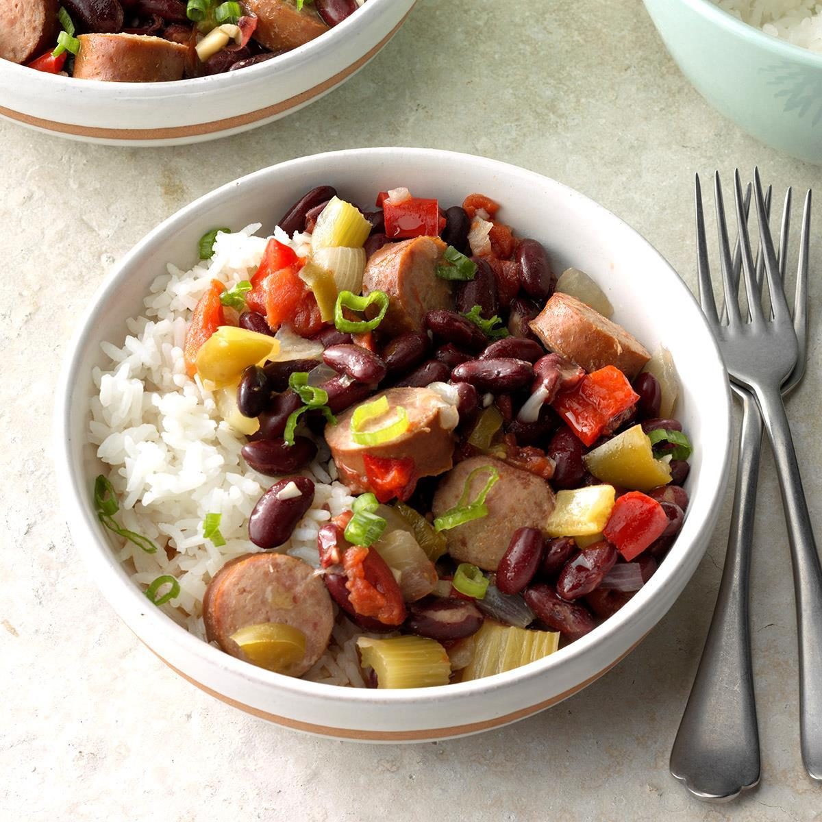 Easy Slow Cooker Recipes: 50 Delicious Meals for Busy Families