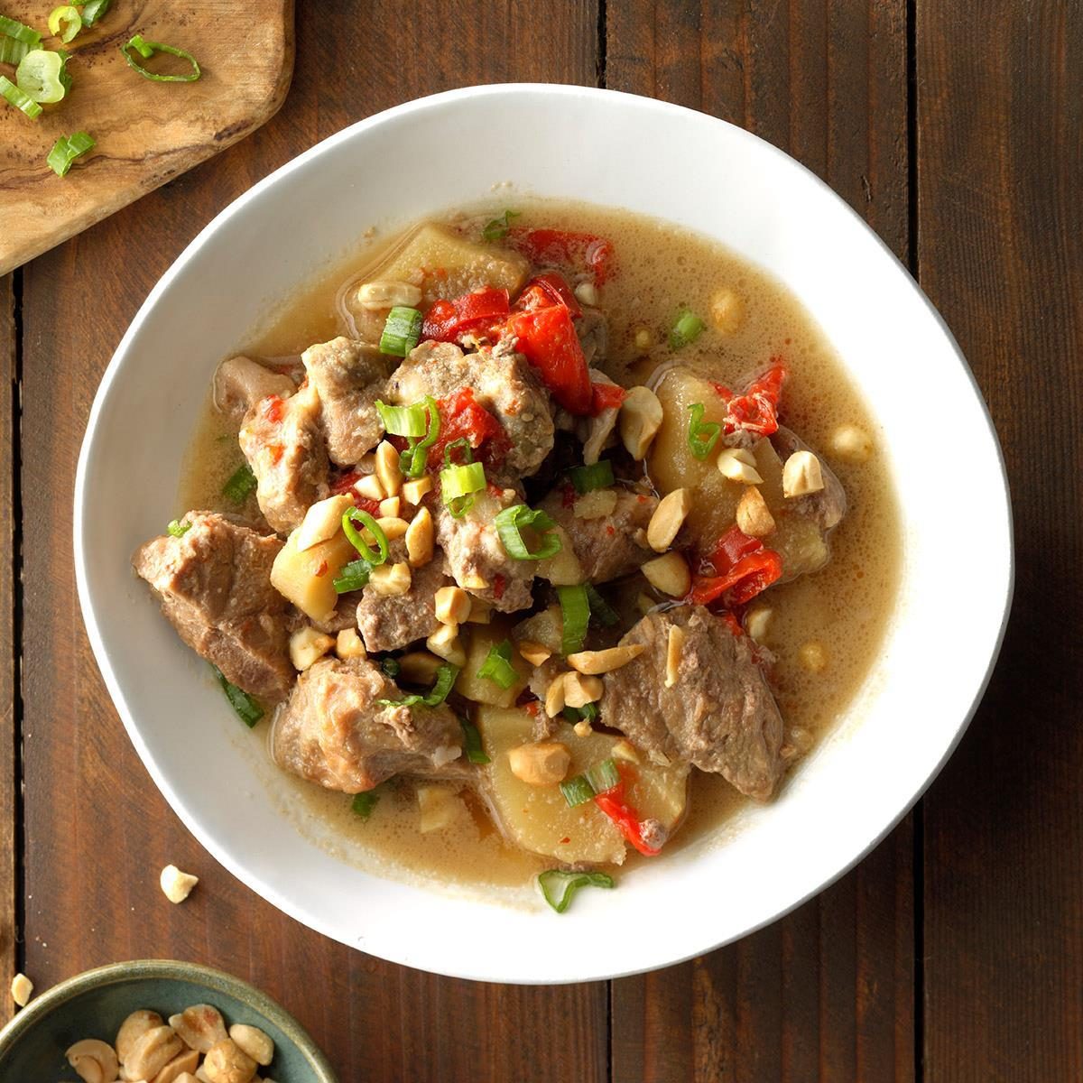 Easy Slow Cooker Recipes: 50 Delicious Meals for Busy Families