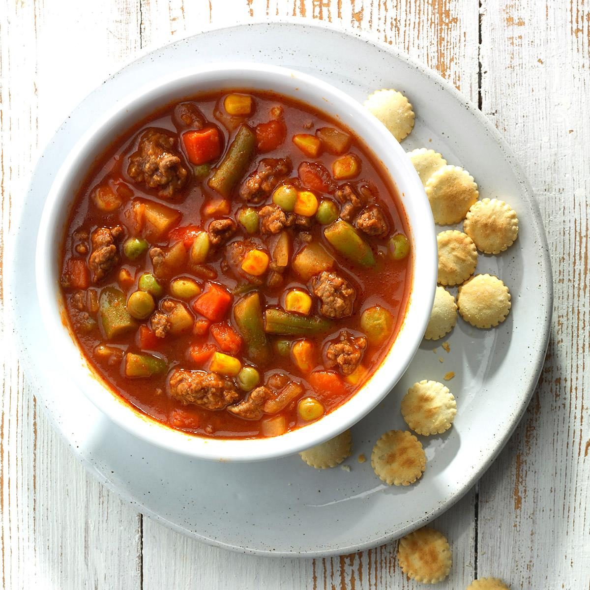 Easy Slow Cooker Recipes: 50 Delicious Meals for Busy Families