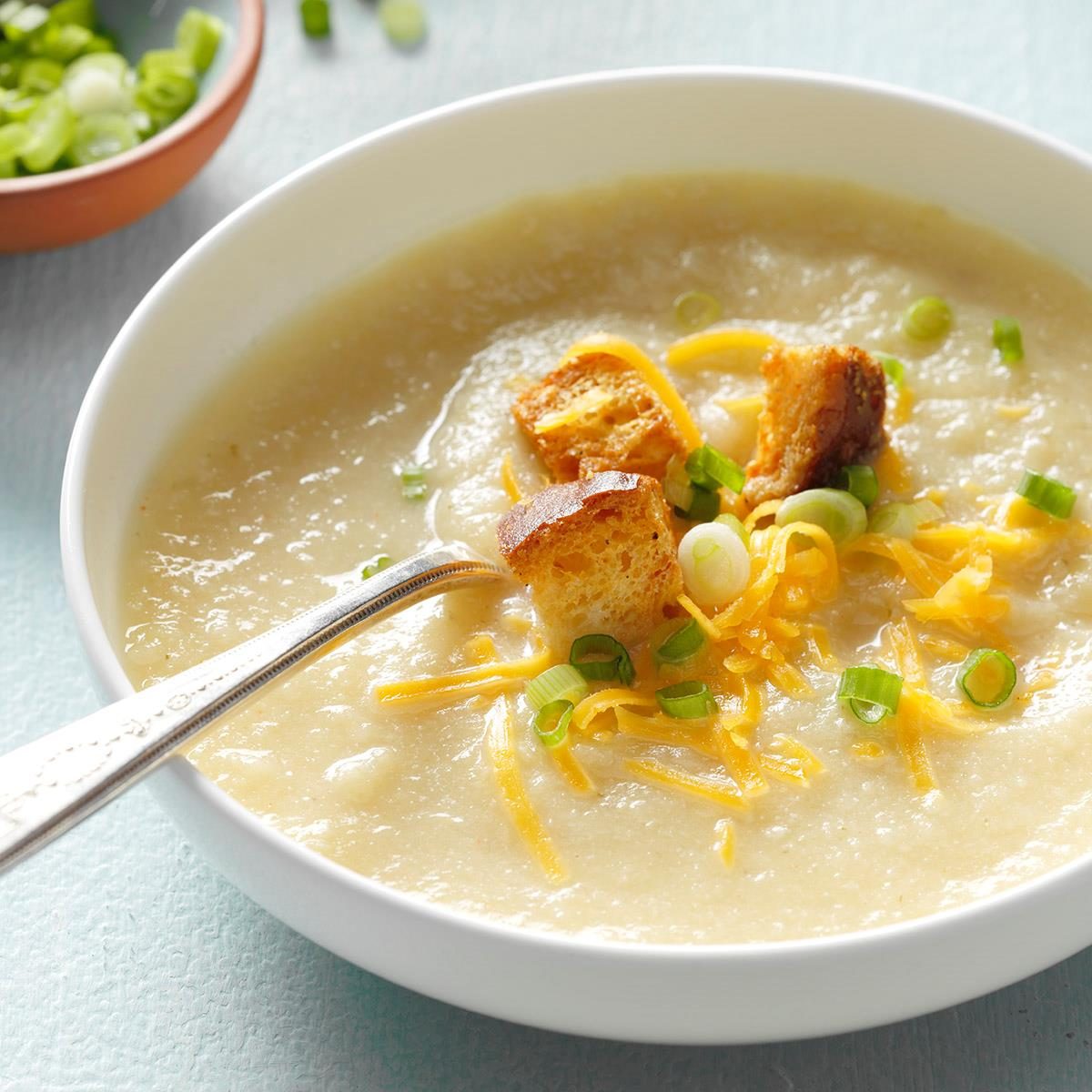 Easy Slow Cooker Recipes: 50 Delicious Meals for Busy Families