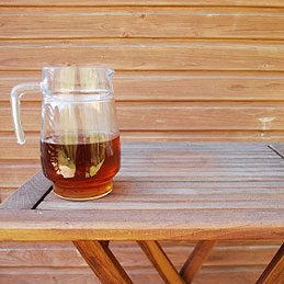 Antioxidant Powerhouse: How Tea Benefits Heart Health & Wellness
