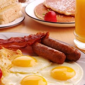 Breakfast for Weight Loss & Performance: 4 Unique Perspectives
