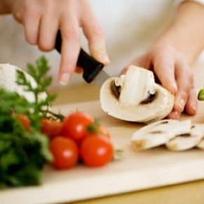 Healthy Eating Habits: 4 Simple Tips for a Healthier You