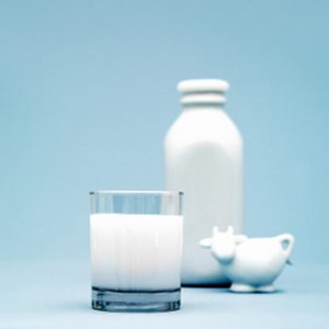 Best Milk Alternatives: A Comprehensive Guide (Almond & Soy)