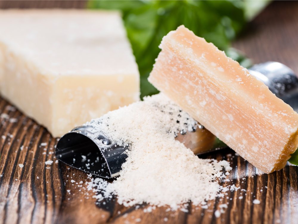 Deliciously Low-Calorie Cheese Alternatives for Cheese Lovers