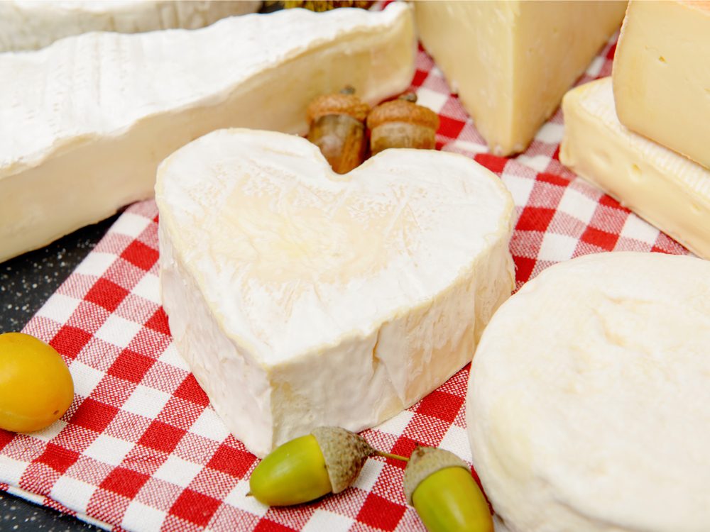 Deliciously Low-Calorie Cheese Alternatives for Cheese Lovers