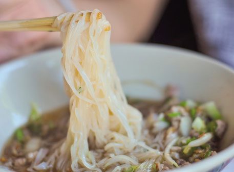 10 Healthy Food Swaps to Reduce Calories (Backed by Experts)
