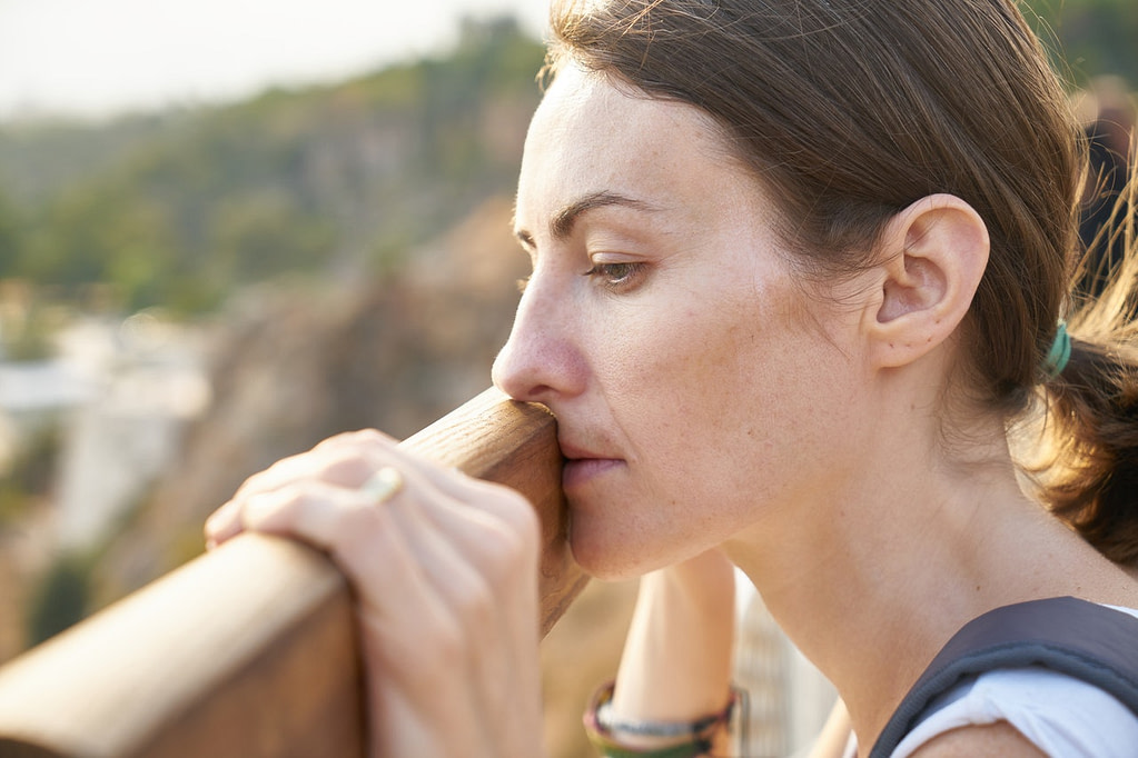Understanding Ghosting: 10 Things to Consider When Someone Stops Communicating