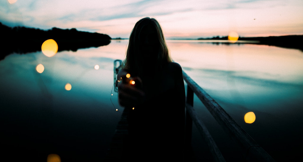 Recognizing & Navigating One-Sided Relationships: Signs & Solutions