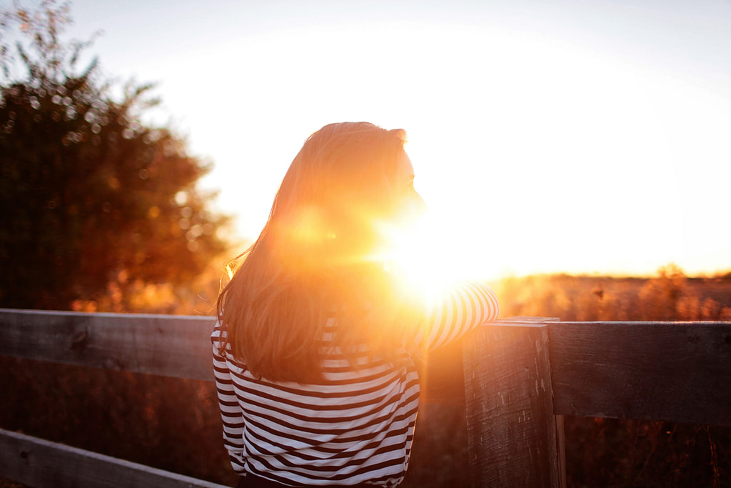 Recognizing & Navigating One-Sided Relationships: Signs & Solutions