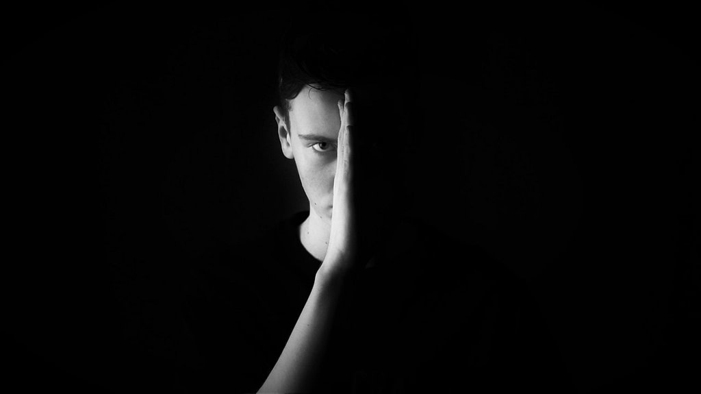 Identifying and Dealing with Toxic People: 14 Warning Signs