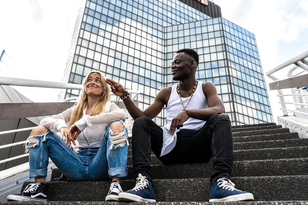 26 Signs of Deep Love: Recognizing True Connection