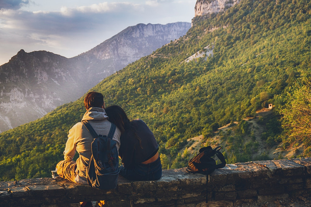 26 Signs of Deep Love: Recognizing True Connection
