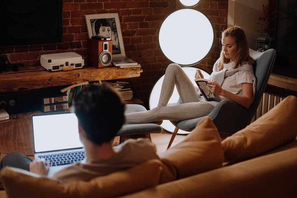 35 Signs Your Relationship Is Over: Recognizing When Love Fades
