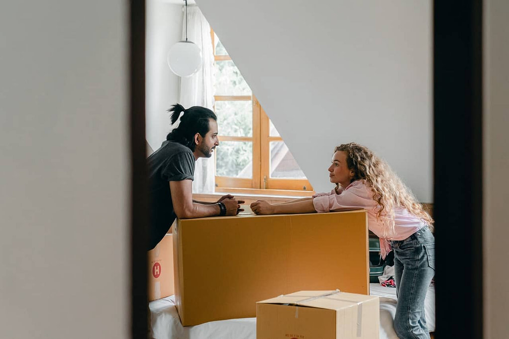 Navigating Non-Exclusive Relationships: 5 Benefits & Considerations