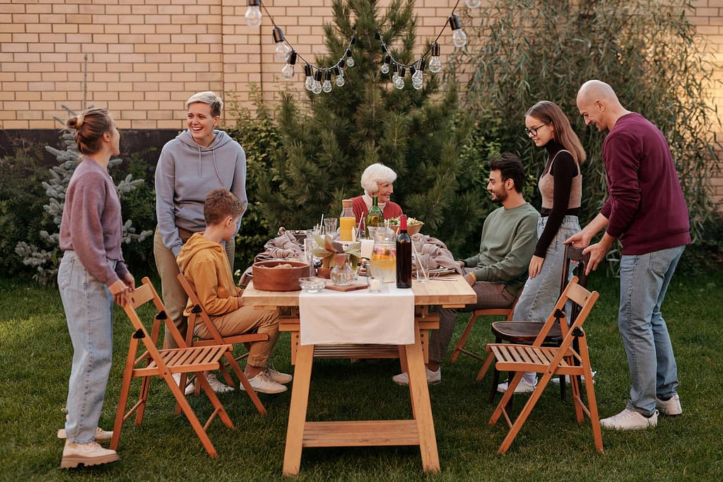 Navigating Difficult Family Dynamics: 10 Tips for Dealing with Your Boyfriend s Family