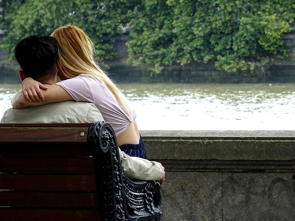 15 Signs He s Avoiding Commitment (and What to Do)