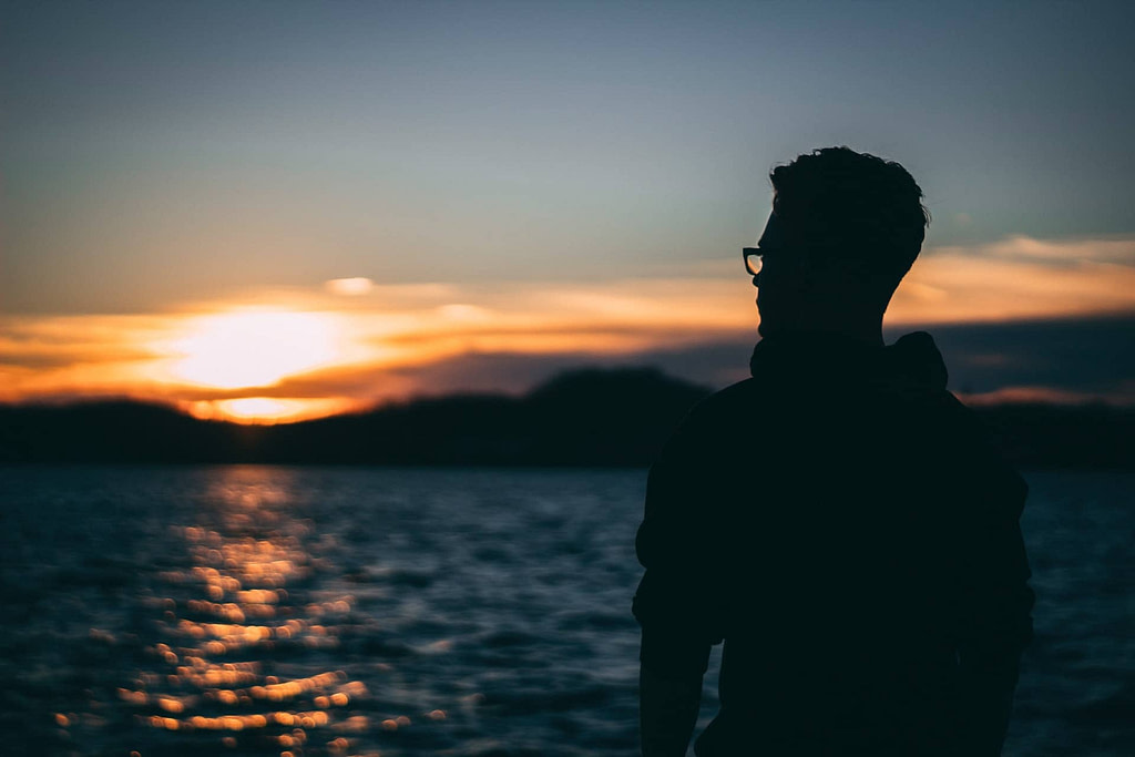 10 Unexpected Perks of Dating a Less Intellectual Partner