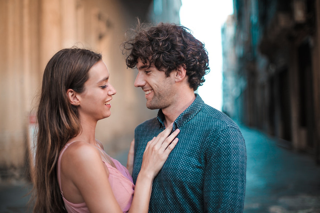 9 Reasons Men Withdraw & How to Rebuild Attraction