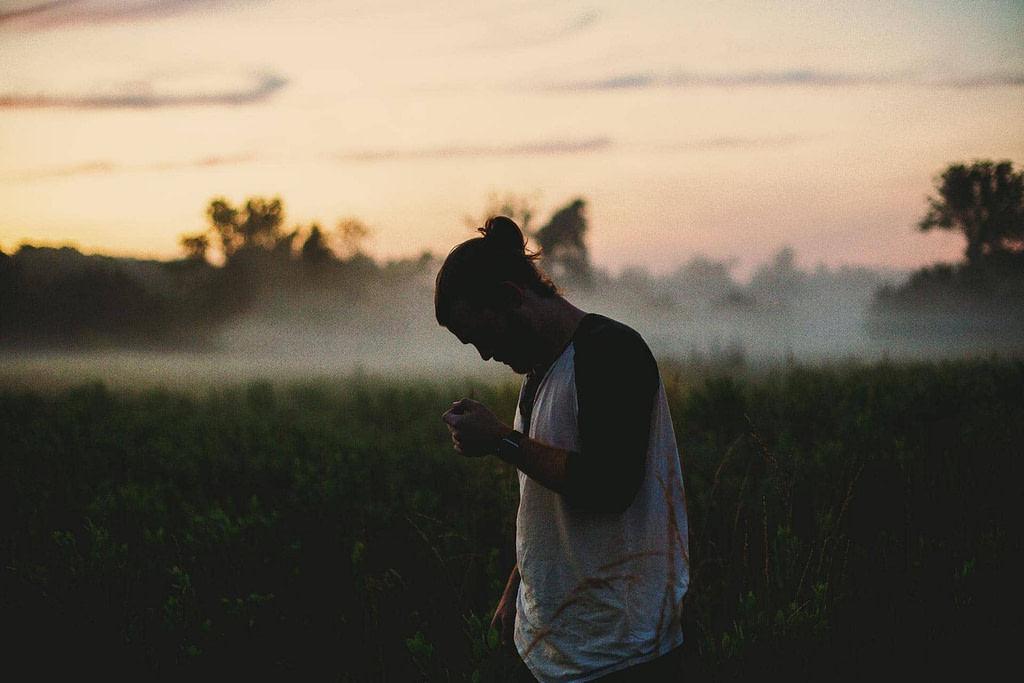 Understanding Twin Flame Telepathy During Separation: 17 Signs