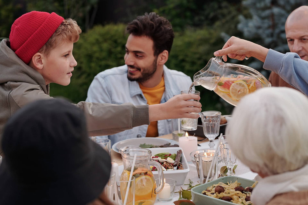 Understanding When Your Boyfriend Prioritizes Family: 7 Reasons & Solutions