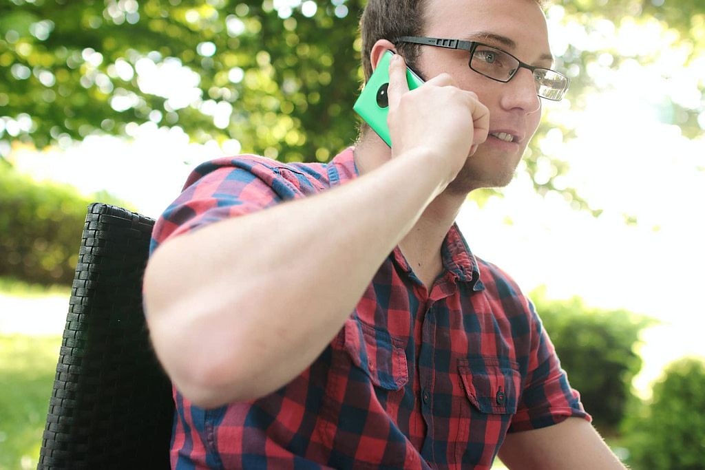 15 Signs He s Genuinely in Love, Even When Busy