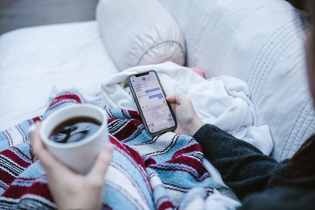 Recognizing Breakup Signals: 12 Signs Your Boyfriend is Considering Ending the Relationship