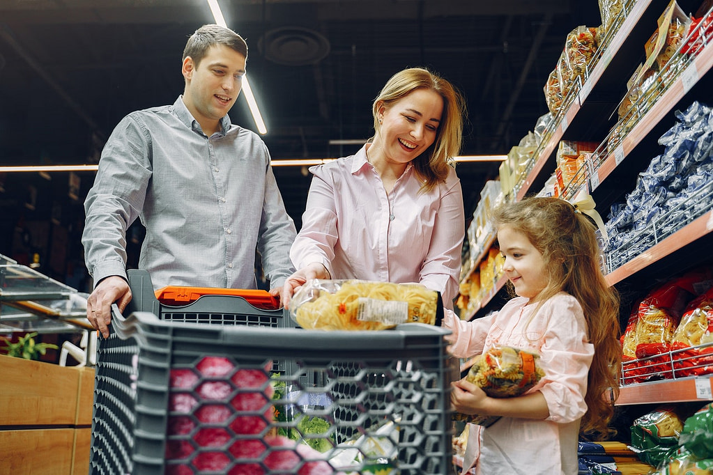 Navigating Stepfamily Dynamics: 6 Tips for Building Relationships with Your Partner s Child