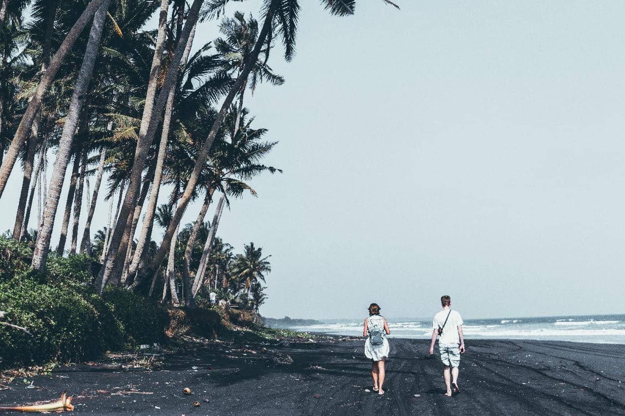 Understanding Distance in Relationships: 5 Signs He Might Be Testing You