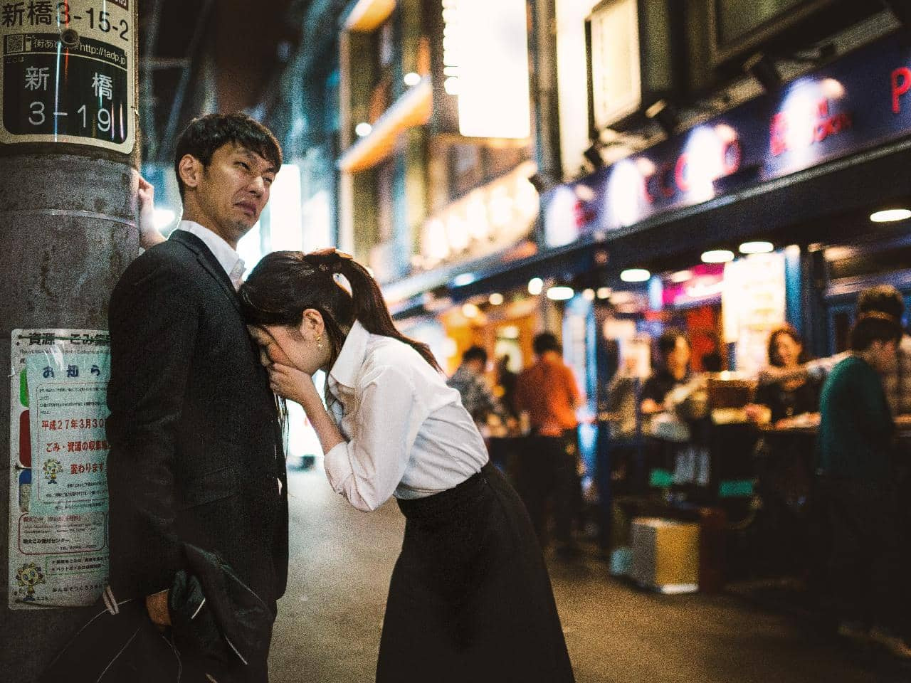 Understanding Distance in Relationships: 5 Signs He Might Be Testing You