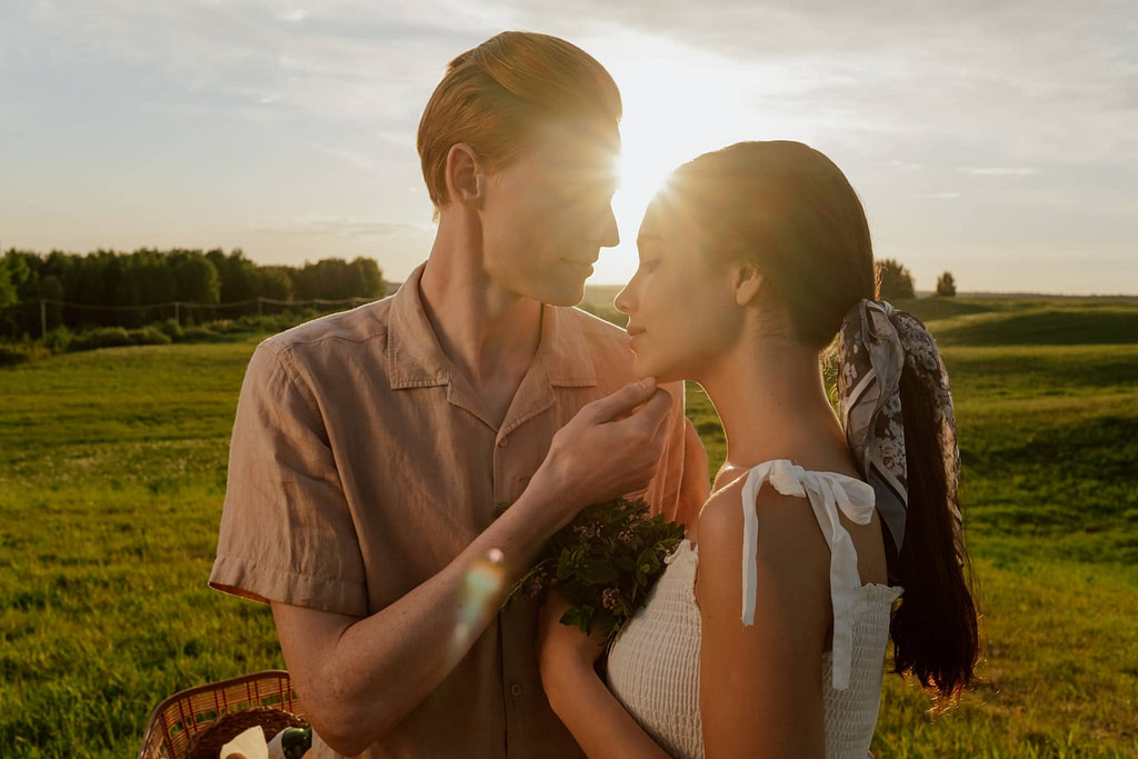 20 Signs a Man Truly Wants a Relationship: Understanding Genuine Interest