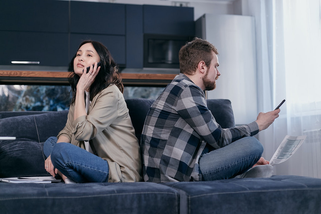 10 Clear Signs He s Not Afraid to Lose You (and What to Do)