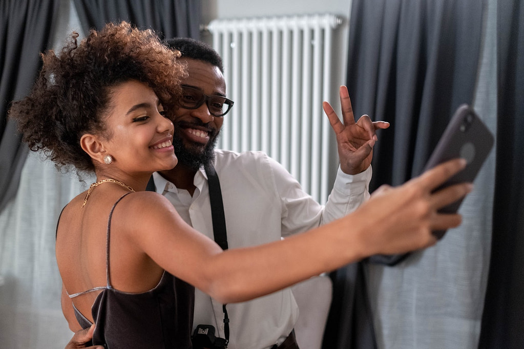 How to Tell Someone You Like Them: 27 Tips for a Positive Outcome