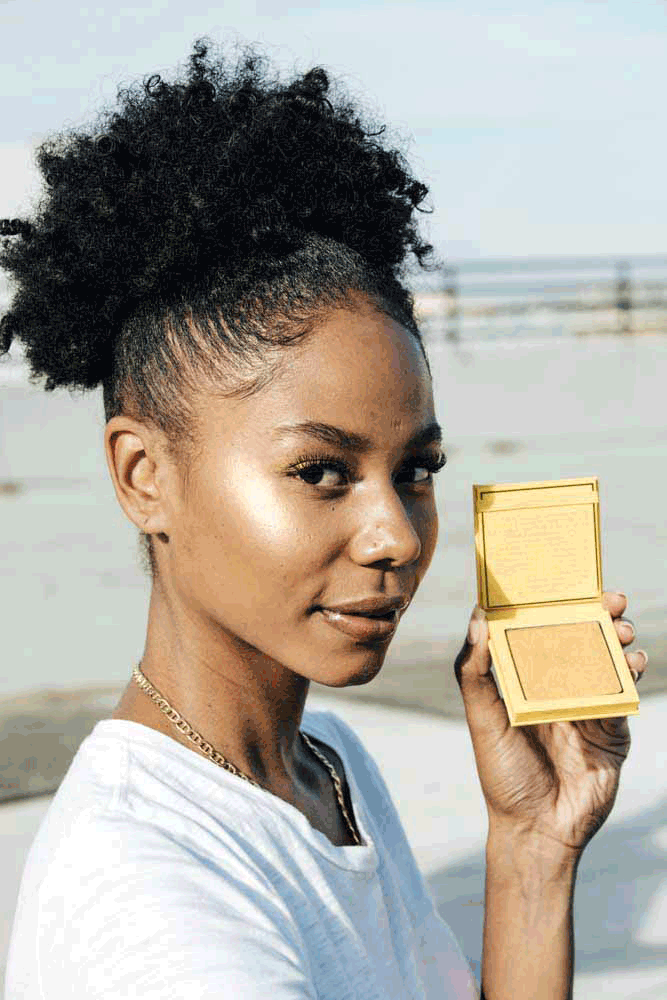 Golden Supernova Highlighter: Radiant Glow for Deep Skin Tones | Āether Beauty