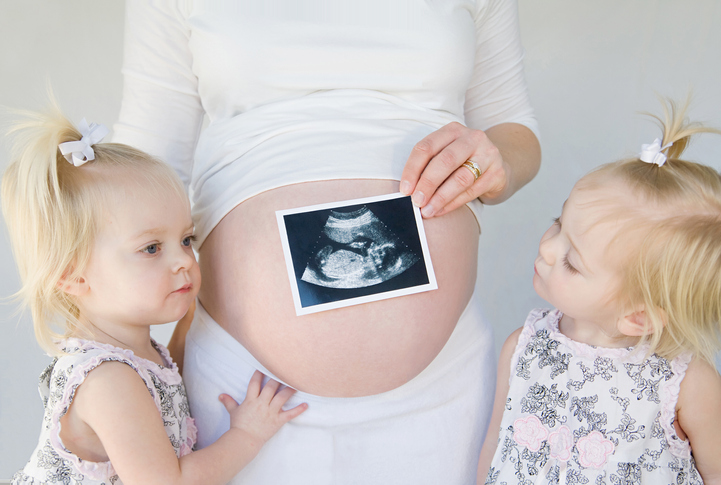 HCG Levels & Multiple Pregnancy: Understanding the Connection + HCG Chart