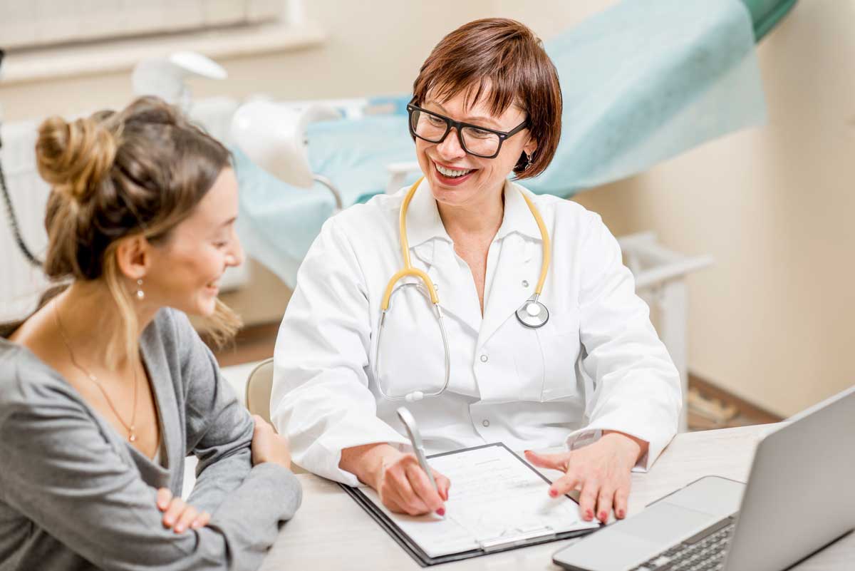 Pregnancy 101: Choosing the Right OB/GYN for Your First Trimester