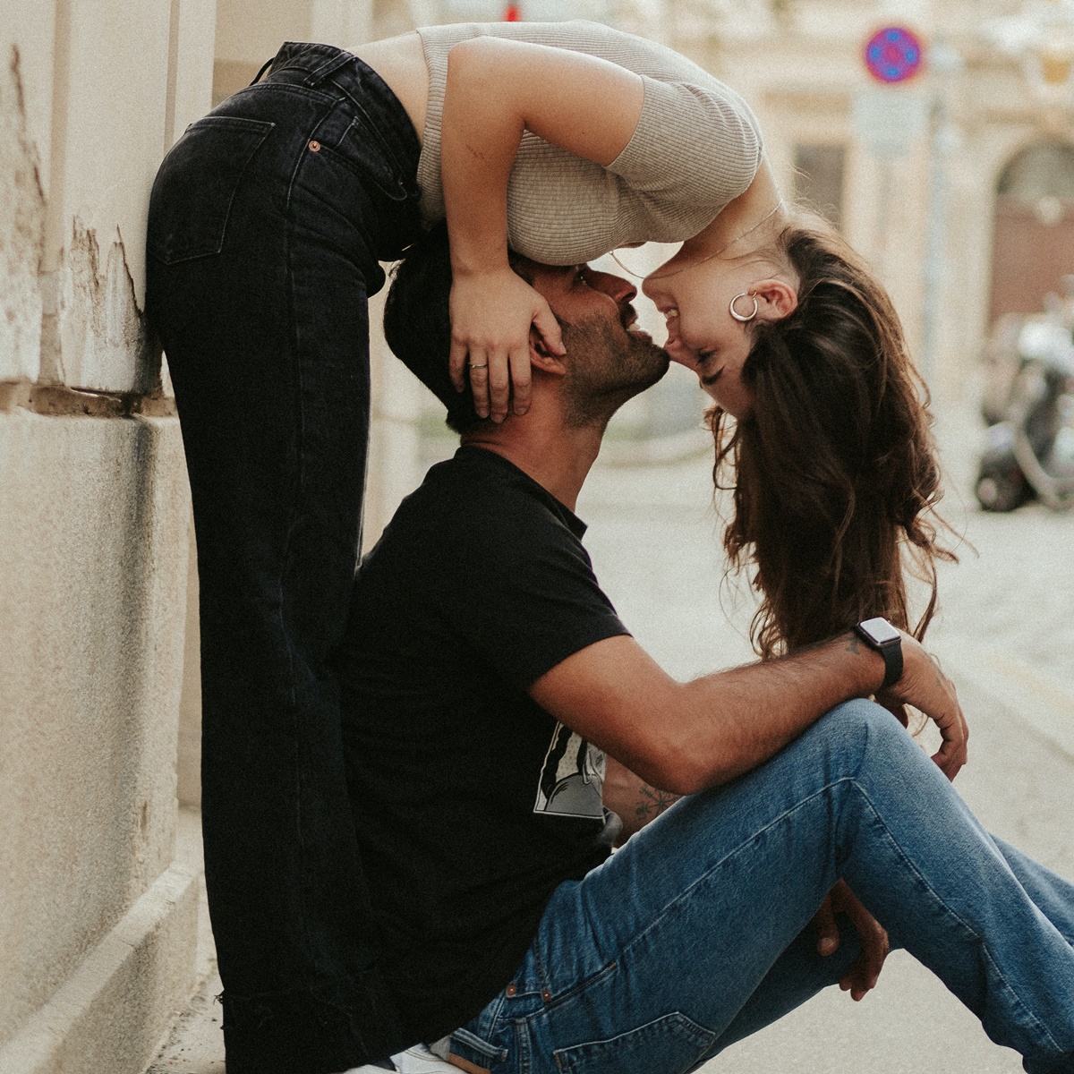 7 Signs Your Relationship Is Strong & Worth Saving