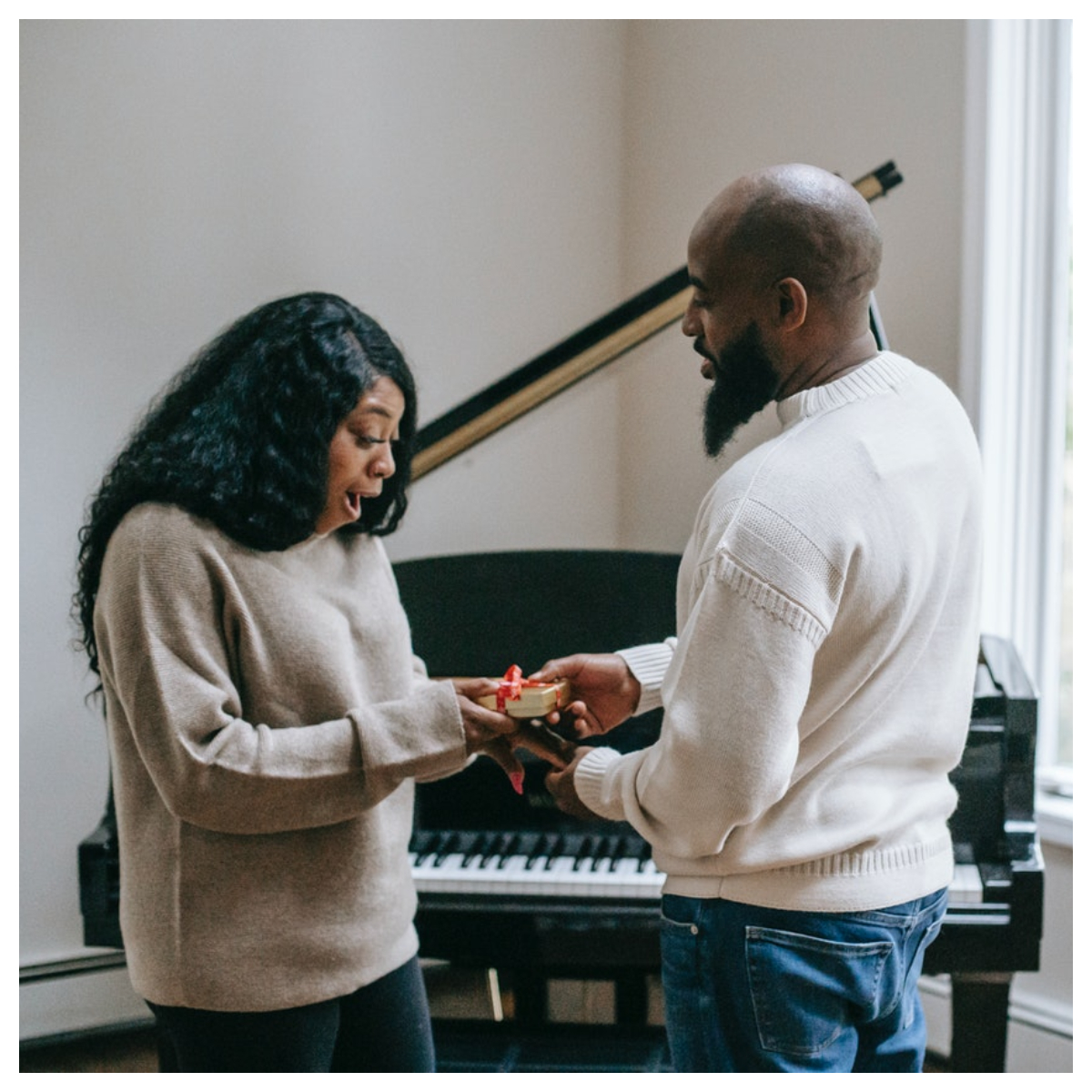 Confessing Love to a Best Friend: A Guide to Navigating Friendship & Romance