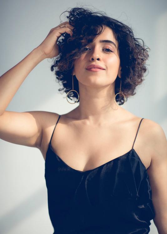 40 Single Celebrities You Can Date: A List for Singles
