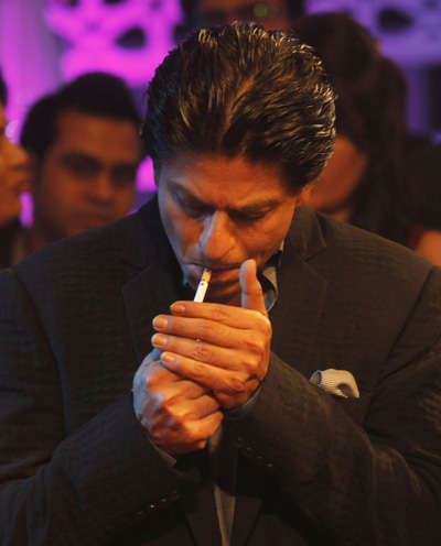 Bollywood Stars New Year Resolutions: 2018 Goals from Deepika, Kareena & Shah Rukh