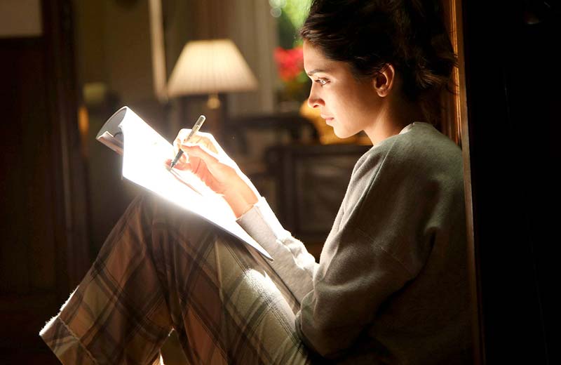 Expressing Love Without Saying  I Love You : Subtle Ways to Show Affection