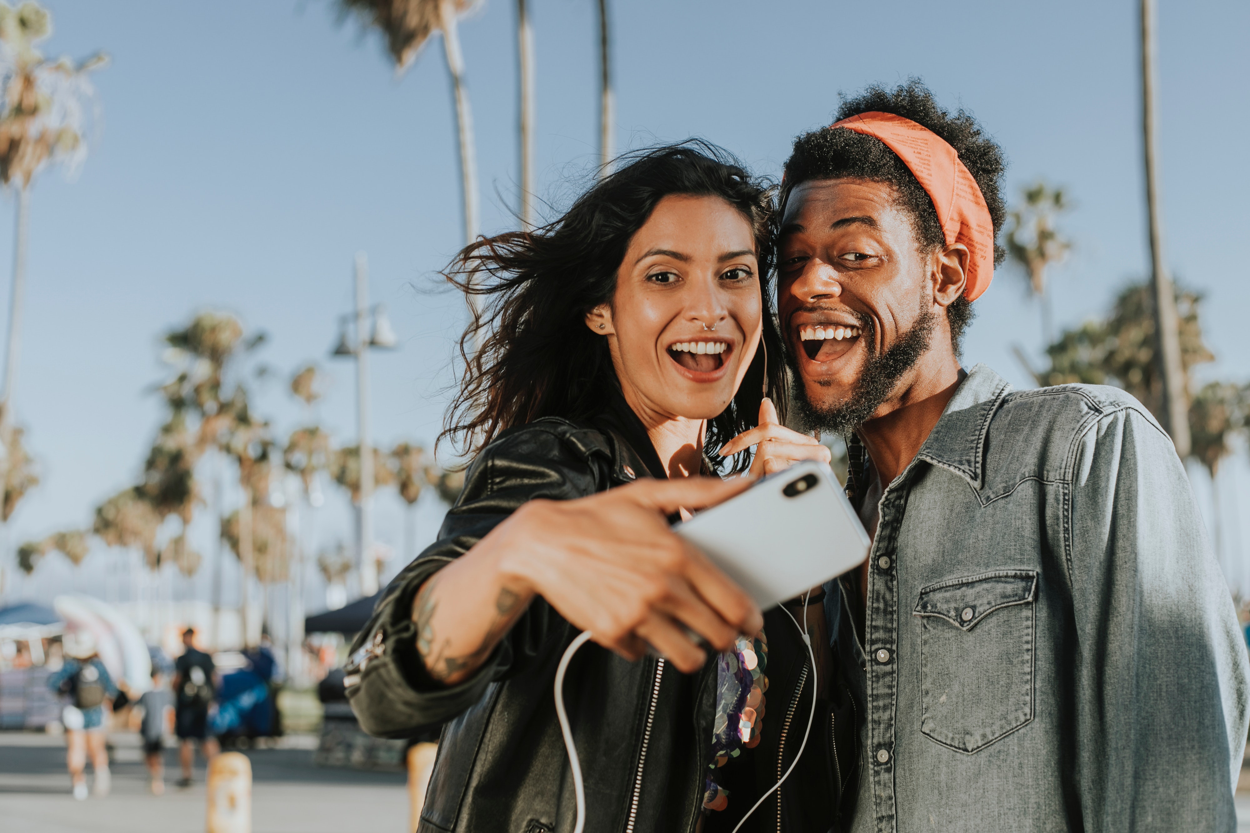 Social Media s Impact on Relationships: 4 Potential Pitfalls