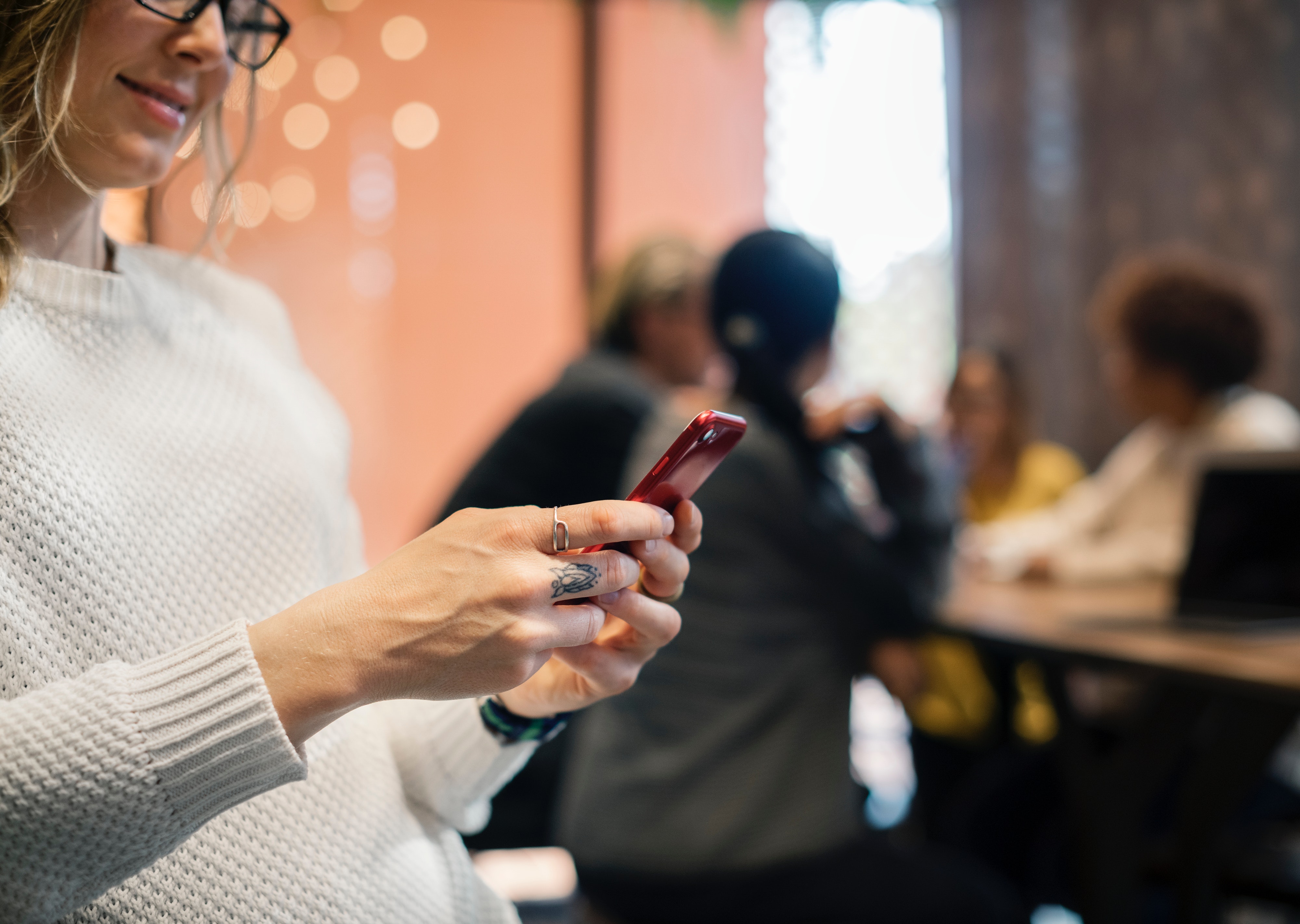 Social Media s Impact on Relationships: 4 Potential Pitfalls